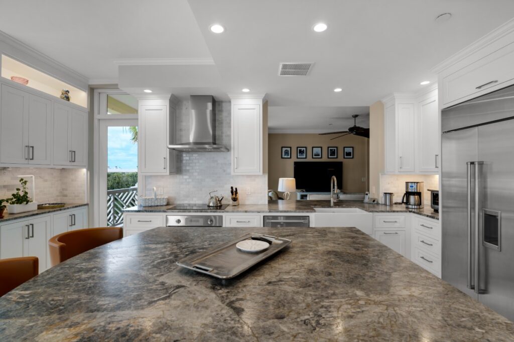 Custom Kitchen and Bathroom Countertops for Ver Beach Homes